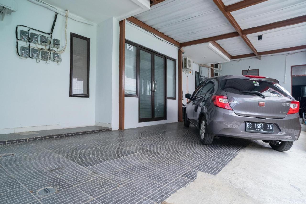 Reddoorz Near Sarinah Jakarta Buitenkant foto