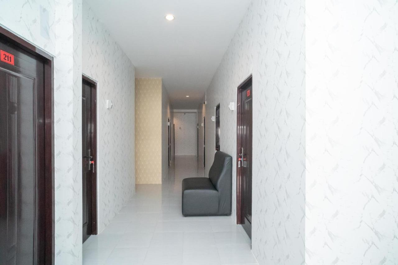 Reddoorz Near Sarinah Jakarta Buitenkant foto